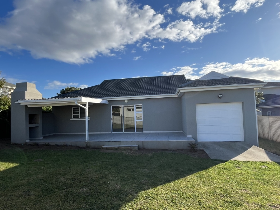 3 Bedroom Property for Sale in Kidds Beach Eastern Cape